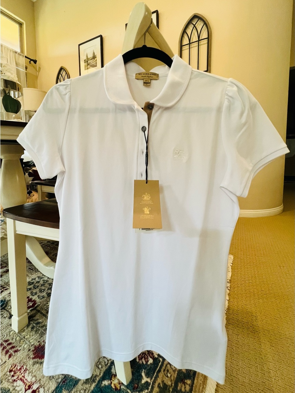 Burberry White Short-Sleeve Polo with Embroidered Logo This is Brand New size M